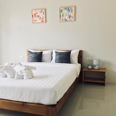 Snooze Inn Phuket - Free Shuttle To Bang Rong Pier Pa Khlok Exterior photo